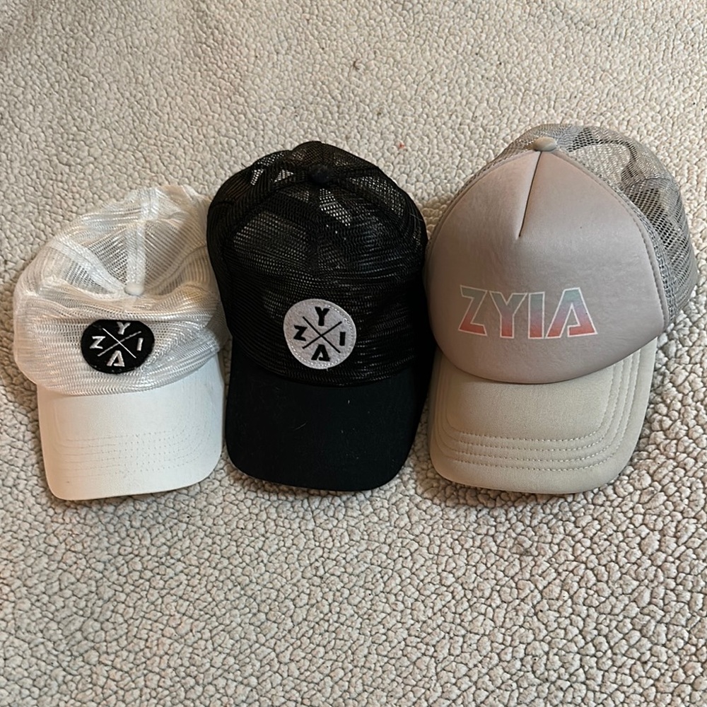 ZYIA White, Black, and Gray Baseball Caps Set